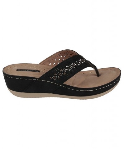 Women's Bari Thong Wedge Sandals Black $30.80 Shoes