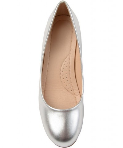 Women's Comfort Saar Low Heels Silver $35.20 Shoes