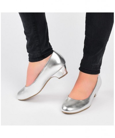 Women's Comfort Saar Low Heels Silver $35.20 Shoes